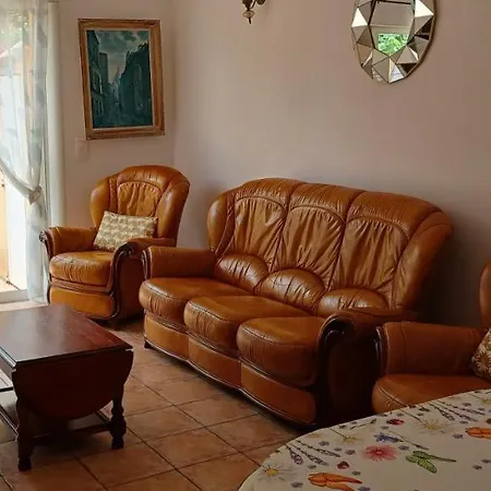 Semesterbostad Carestella *